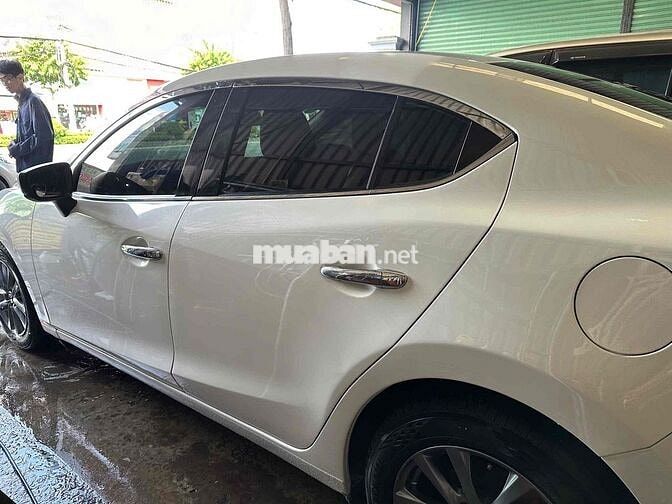 Mazda Mazda 3 2018 Bản full Trắng 190k km