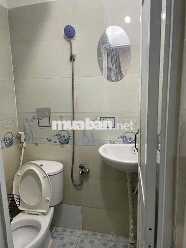 1 tỏi 950 - nhà SHR cách HXH chỉ 10m sát Emart Phan Huy Ích