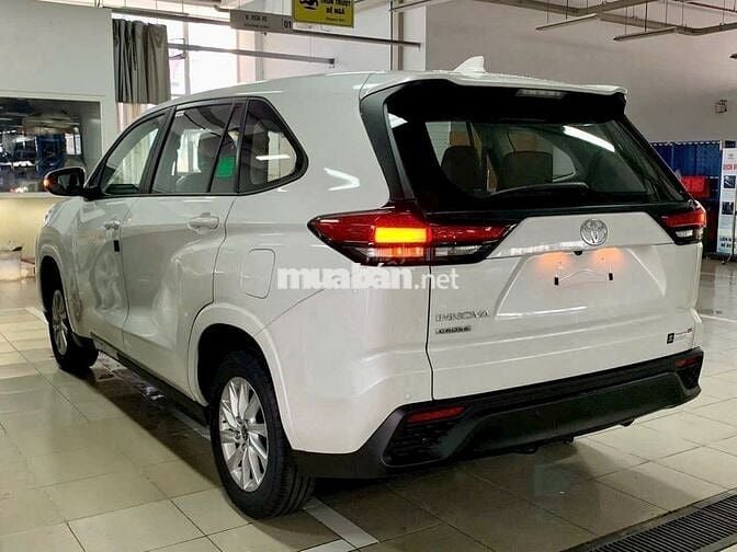 INNOVA CROSS 2.0G G giao ngay, bao giá thị trường