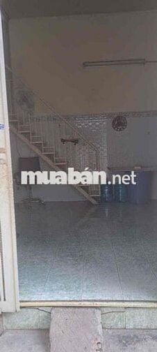 nhà 4 m x 5m , đúc 1 lầu , hẻm xe hơi . 5tr/ tháng