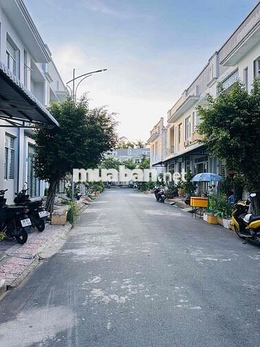 Cho Thuê Nhà 1T1L 3 Phòng Ngủ Gần CĐ FPT Cần Thơ