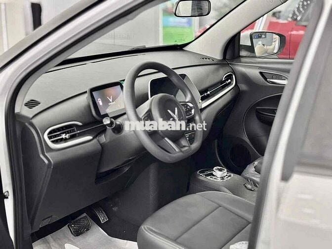 VinFast VF5 Plus Trắng Mới 100%
