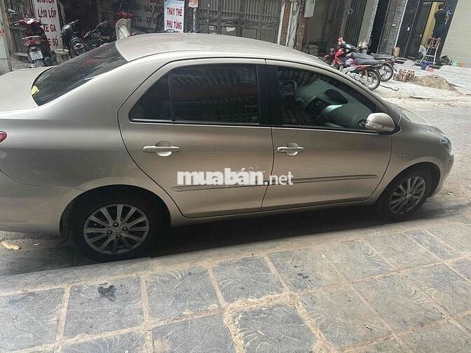 Toyota Vios 2013 Vàng cát 50.000 km