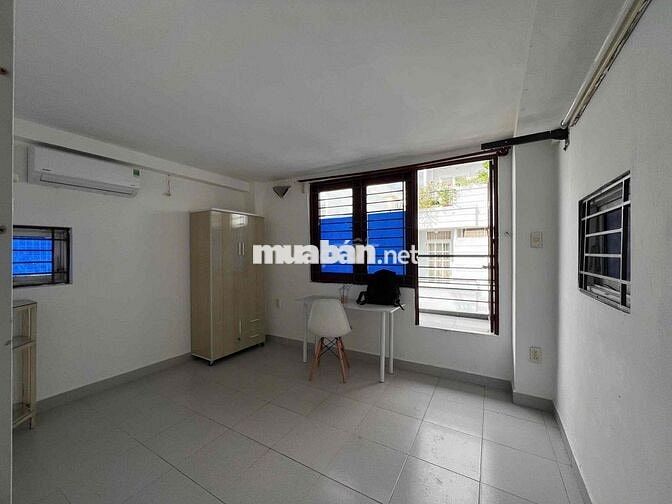 Giá Rẻ!! Cho Thuê 2PN 40m2 Balcon_Giờ Tự Do_4ng3xe Ngay SVĐ Phú Thọ