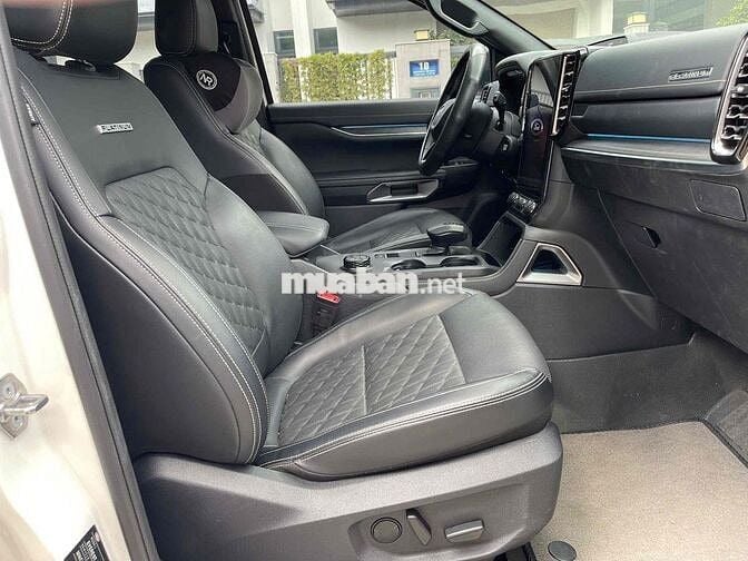 Everest Platinum 2025 Xe Lướt Bán Tại Hãng Ford