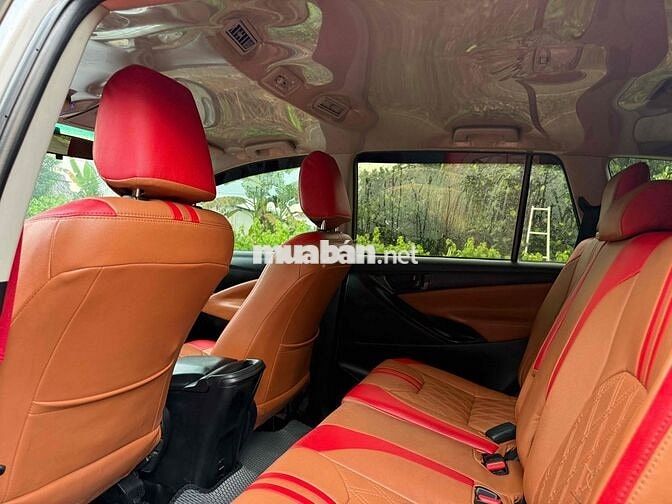 Toyota Innova 2017 8 chỗ màu Xám
