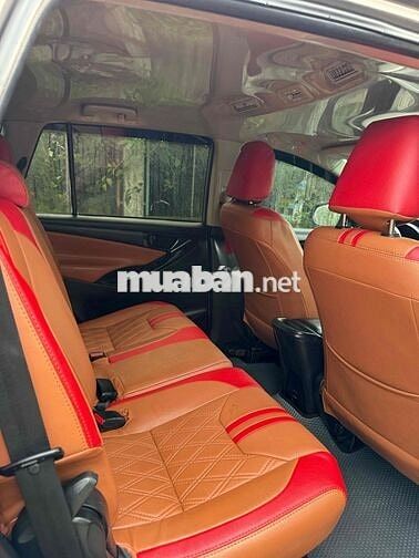 Toyota Innova 2017 8 chỗ màu Xám