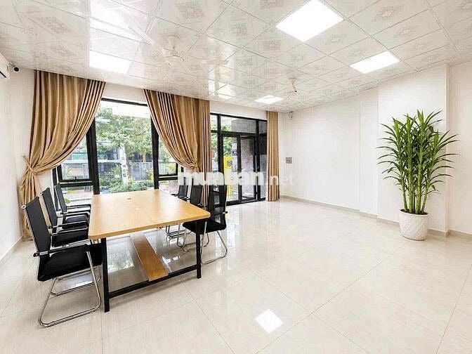 Văn Phòng Trệt  7x18m giá 14 triệu/ tháng tại Vạn Phúc City