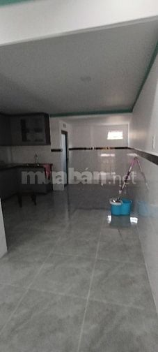 Bán Nhà Đúc Lửng Hẻm Xe Hơi DT 4M x 18M 