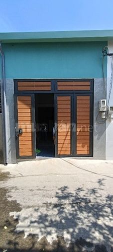 Bán Nhà Đúc Lửng Hẻm Xe Hơi DT 4M x 18M 