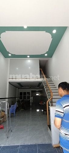 Bán Nhà Đúc Lửng Hẻm Xe Hơi DT 4M x 18M 