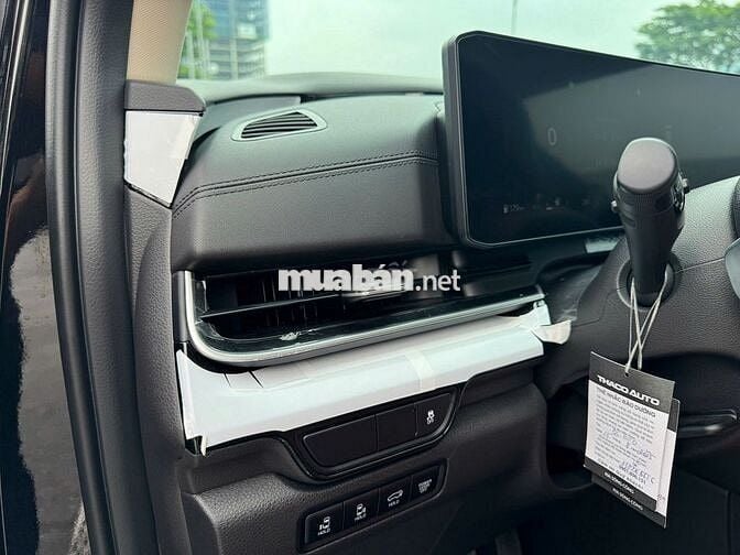 Kia Carnival 2.2D Signature 7s sản xuất 2024
