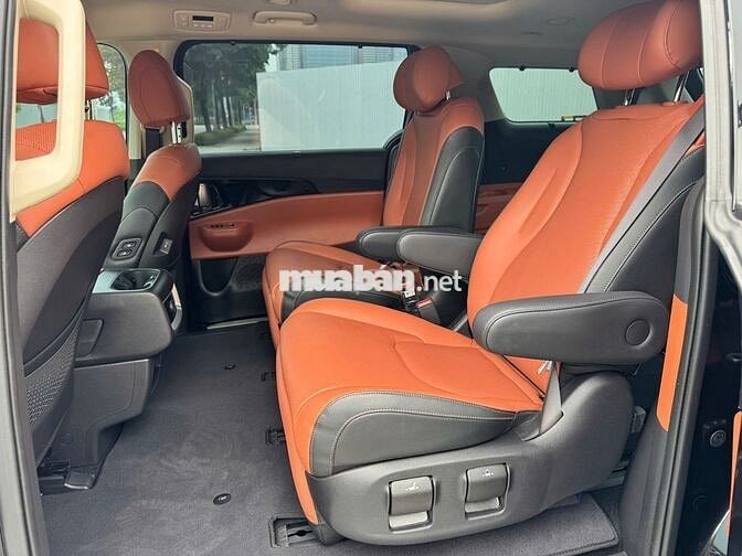 Kia Carnival 2.2D Signature 7s sản xuất 2024