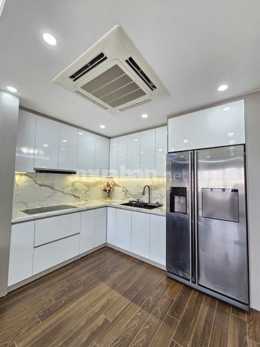 Chính chủ bán căn hộ Trung Yên 1- 58A Trung Kính, 130m2, 4pn, 3wc