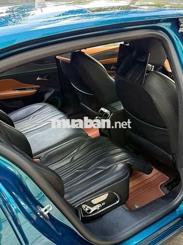 Peugeot 408 Xanh Da 5 chỗ