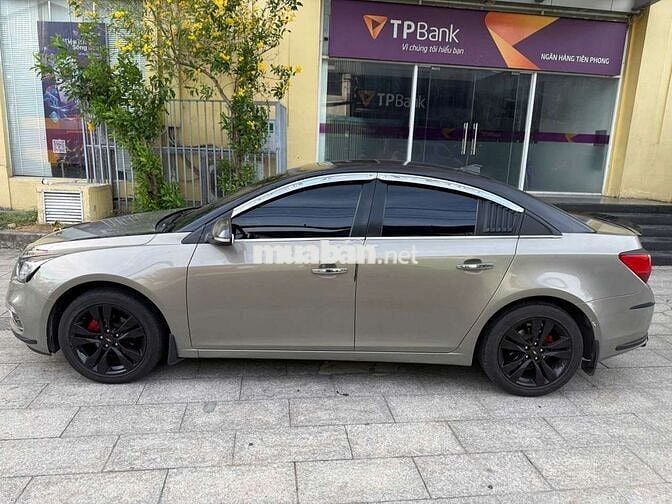 Chevrolet Cruze 2017 Tự động Xám 88k km