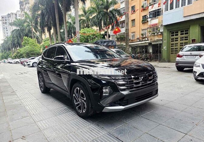 Hyundai Tucson 1.6T 2024 Đen 16000 km