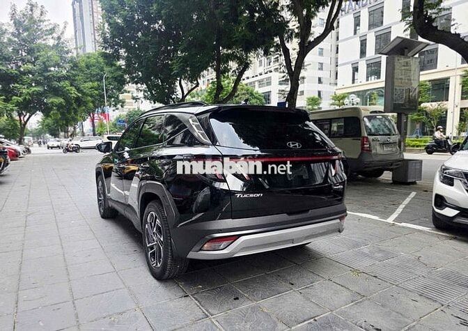 Hyundai Tucson 1.6T 2024 Đen 16000 km