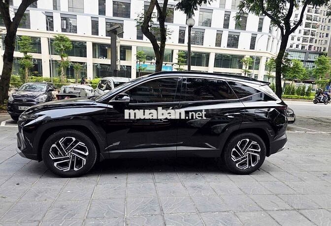 Hyundai Tucson 1.6T 2024 Đen 16000 km