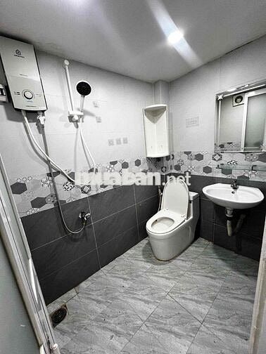 CHO THUÊ NHÀ HẺM NHỰA 6M, GẦN CHỢ – QUẬN 10 – VỪA Ở VỪA KINH DOANH