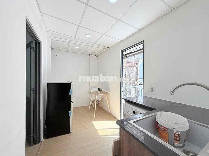 Cho thuê căn 2PN Ban công lớn - máy giặt riêng ngay Lê Văn Sỹ Q3