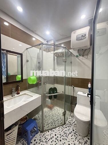Bán nhà Hoàng Mai 5 tầng hiện đại - Cách 2 nhà ra phố
