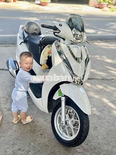 Honda Lead 125 4 val 2024 Trắng