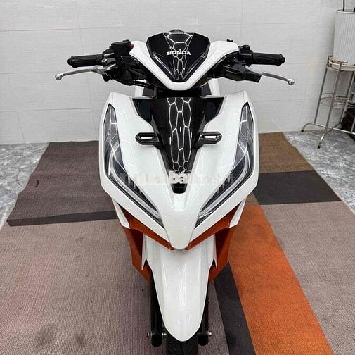 Honda Vario 150cc 2019 Trắng Đen Cam