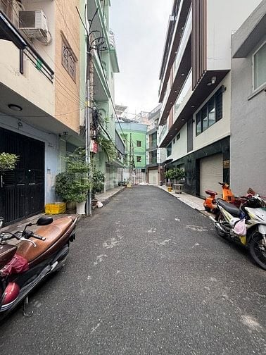 Bán nhà góc 2 mặt tiền đường Đào Duy Anh Giá 21 tỷ 