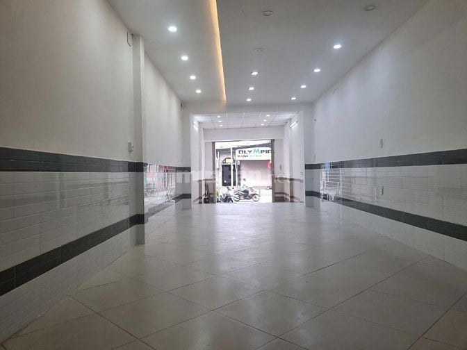 Mặt tiền kinh doanh Nguyễn thị thập 4x20 1lau 3pn 2wc trệt trống suốt