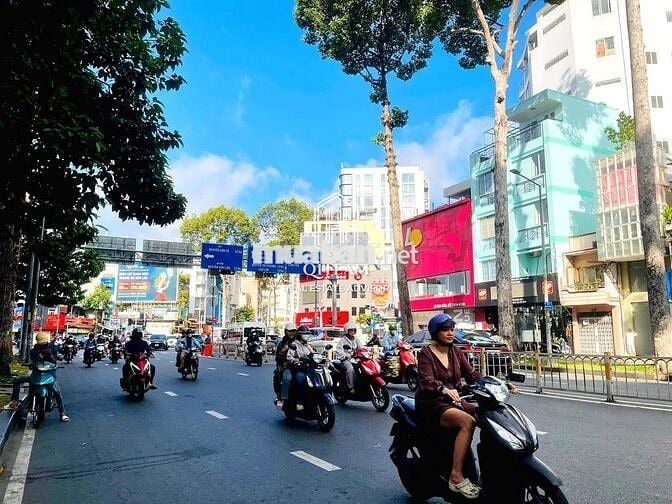 🏢 MẶT TIỀN TRẦN HƯNG ĐẠO, QUẬN 1 - 4x17m - 5 TẦNG - GIÁ 68 TRIỆU