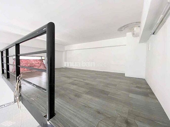 Cho Thuê Phòng Gác Máy Lạnh, Cửa Sổ Thoáng_Ngay Dương Quảng Hàm