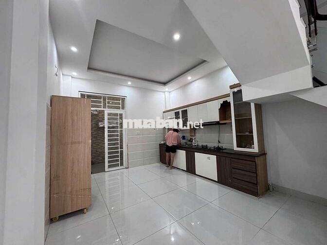 NHÀ NGUYÊN CĂN GẦN PHẠM VĂN ĐỒNG