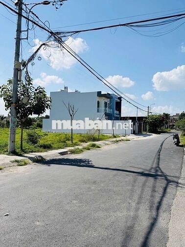 875m2 đất có 90m2 thổ cư 2/Phan Văn Hớn-Xuân Thới Thượng-Hóc Môn. 12ty