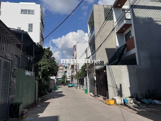 NHÀ NGUYÊN CĂN GẦN PHẠM VĂN ĐỒNG