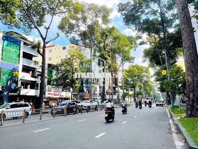 🏢 MẶT TIỀN TRẦN HƯNG ĐẠO, QUẬN 1 - 4x17m - 5 TẦNG - GIÁ 68 TRIỆU
