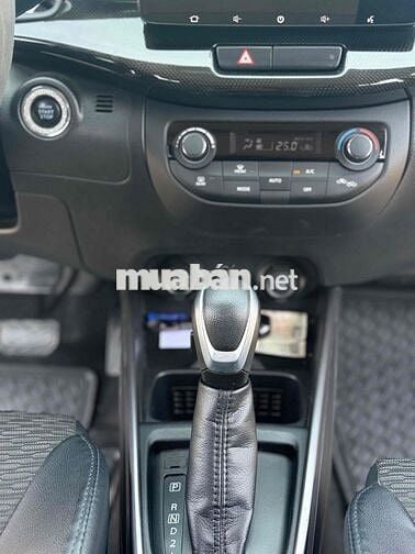 Suzuki XL7 2023 Trắng xe gia đình 5v km chuẩn