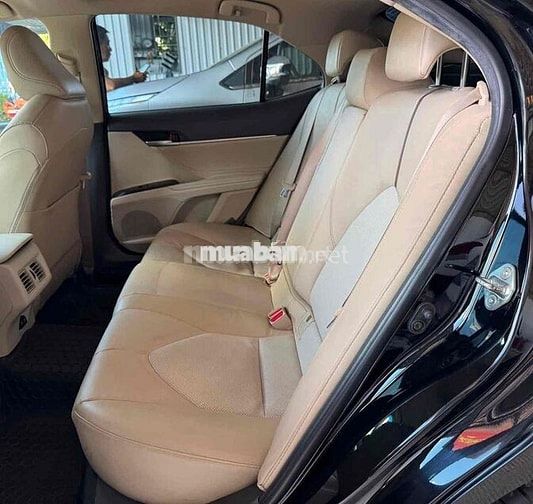 Toyota Camry 2.0G 2023 Đen Số tự động