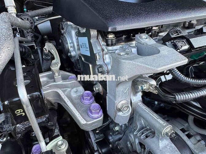 Toyota Camry 2.0G 2023 Đen Số tự động