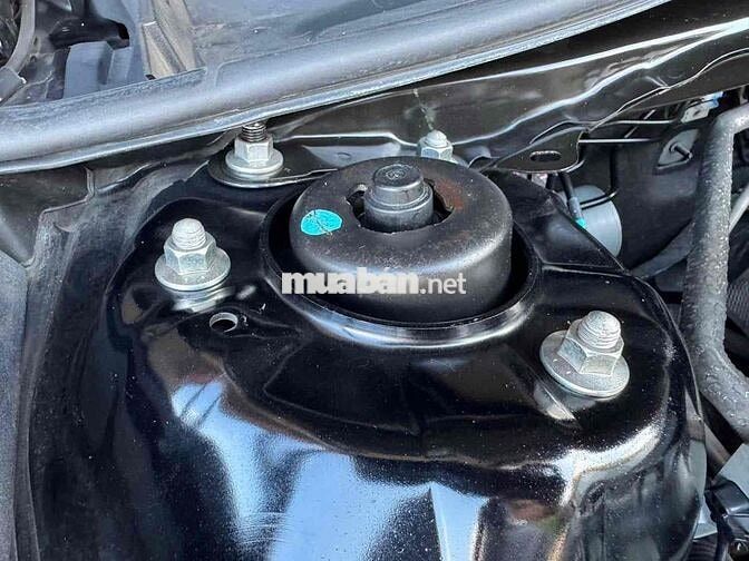 Toyota Camry 2.0G 2023 Đen Số tự động