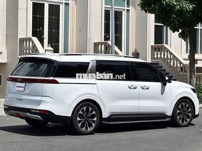 Kia Carnival Signature 2024 Trắng 7 chỗ Diesel
