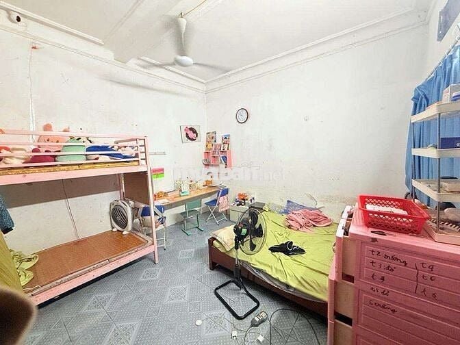 Nóng! Hơn 5 tỷ Sổ đỏ đẹp CC = 40m2 phố Minh Khai, Dân xây 3 tầng Ko QH