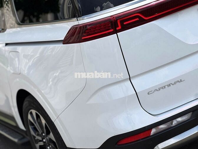 Kia Carnival Signature 2024 Trắng 7 chỗ Diesel