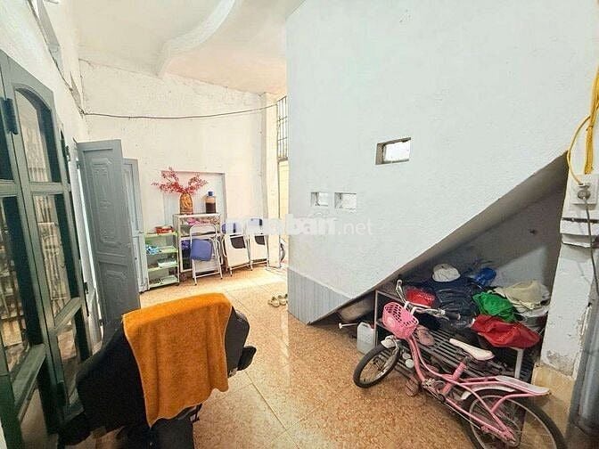 Nóng! Hơn 5 tỷ Sổ đỏ đẹp CC = 40m2 phố Minh Khai, Dân xây 3 tầng Ko QH