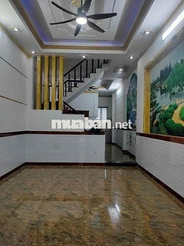 Cho thuê nhà trệt lầu đường rộng rãi gần ngã tư Chiêu Liêu