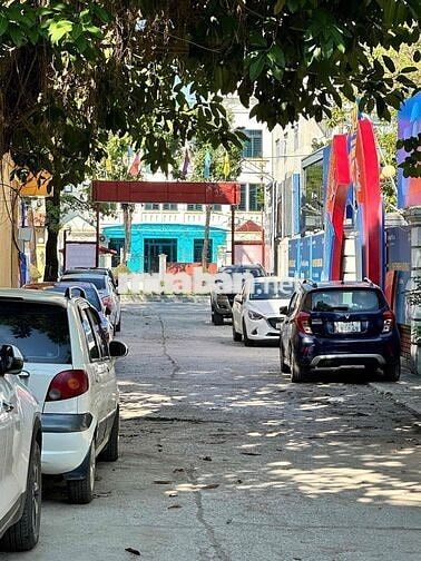 chính chủ cần bán gấp căn nhà công năng đầy đủ, an ninh tốt