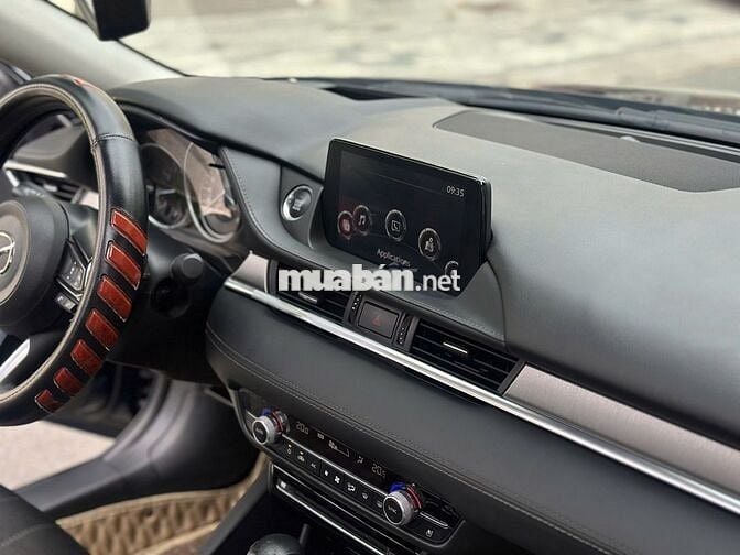 Mazda 6 2.0 Premium 2021 Đen 40.000 km