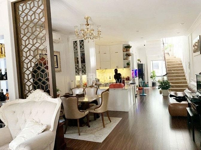 MẶT TIỀN LÊ VĂN SỸ PHƯỜNG 14 QUẬN 3