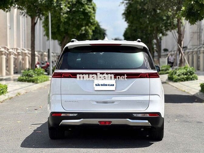 Kia Carnival Signature 2024 Trắng 7 chỗ Diesel