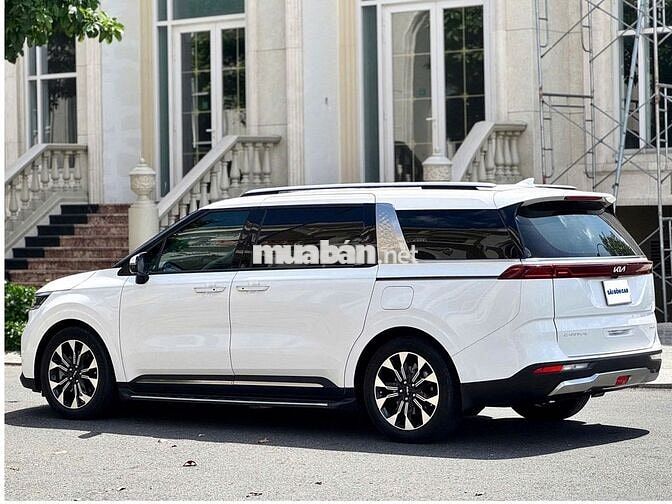 Kia Carnival Signature 2024 Trắng 7 chỗ Diesel